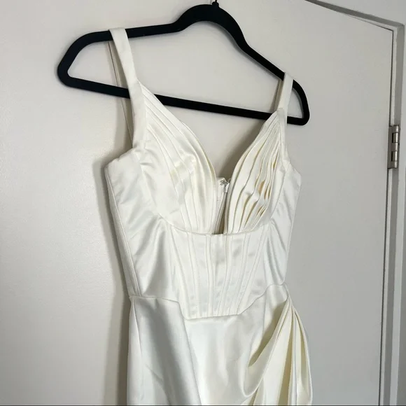 House of CB 'Faye' Ivory Satin Corset Midi Dress size small - Picture 5 of 14